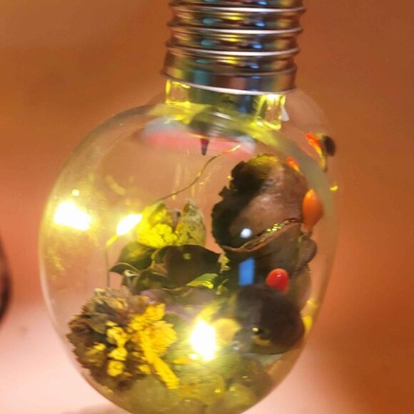 Nature Mixed Crystal Stone Filled Heart Shape Hanging Decor - Picture 5 of 10